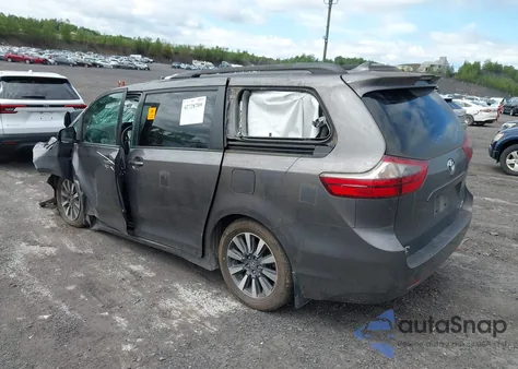 2020 Toyota Sienna Le z USA, uszkodzony, nr VIN 5TDJZ3DC3LS240614